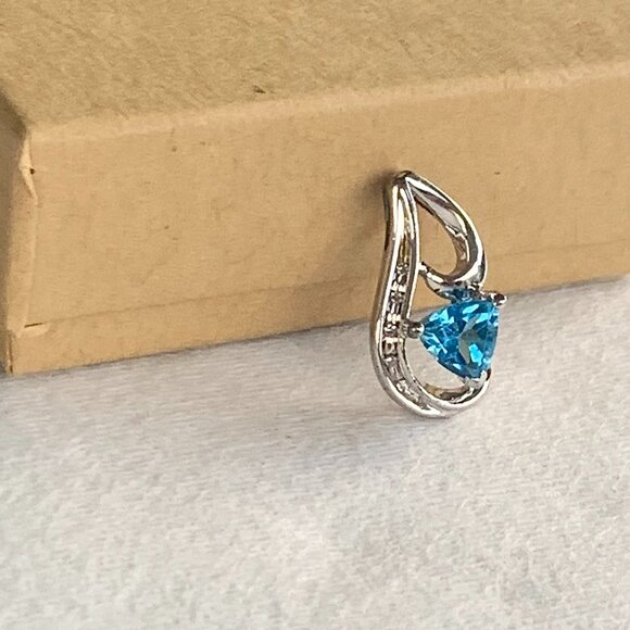 Natural Blue Topaz w/ Diamond Halo Womens Necklace Pendant 925 Sterling Silver - Picture 2 of 12